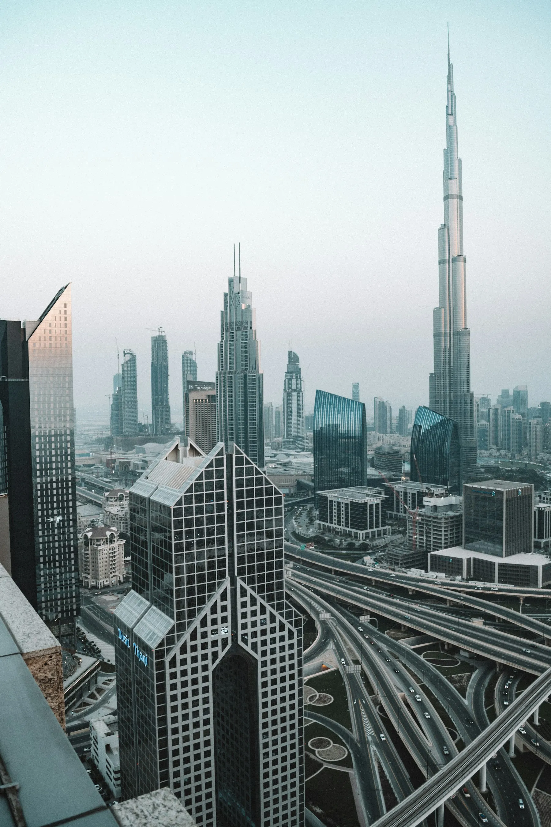 Dubai skyline and its interconnected business districts